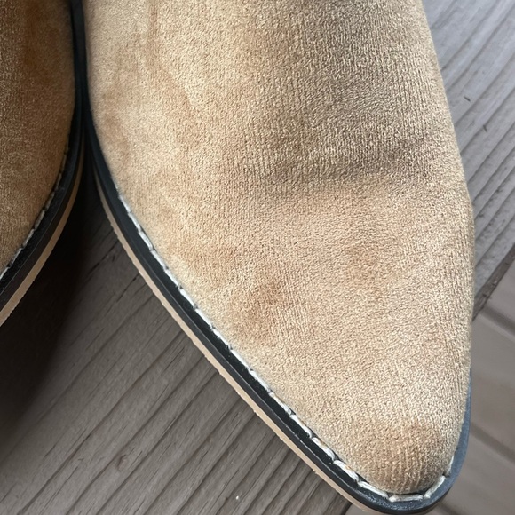 Knee high boots with heels! - Picture 12 of 13